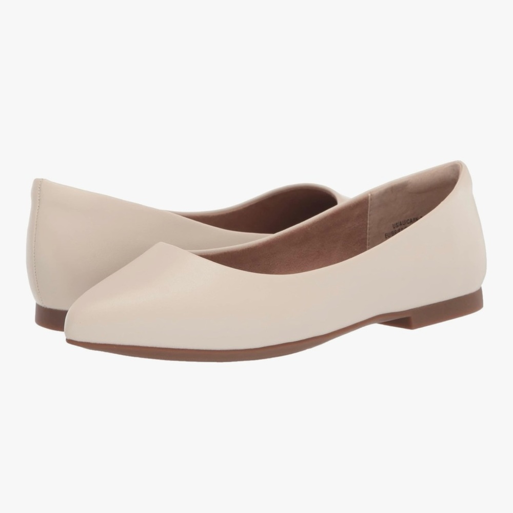 Amazon Essentials Cream Ballet Flats
